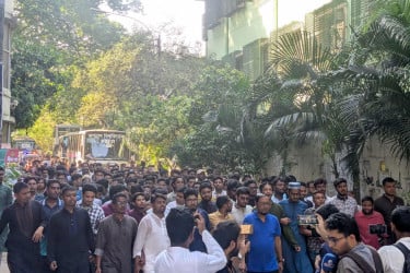 জোবায়েদ হত্যার সুষ্ঠু তদন্ত ও বিচারের দাবিতে জবি ছাত্রদলের বিক্ষোভ