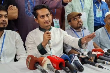 হয় শাপলা দেবে, নাহয় আইনি ব্যাখ্যা দিতে হবে: সারজিস