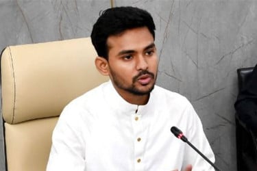 প্রতিরক্ষা জোরদারে ৮৮৫০ তরুণ-তরুণীকে প্রশিক্ষণ দেবে সরকার