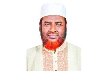 বাপের সঙ্গে পাল্লা দিতে যেও না