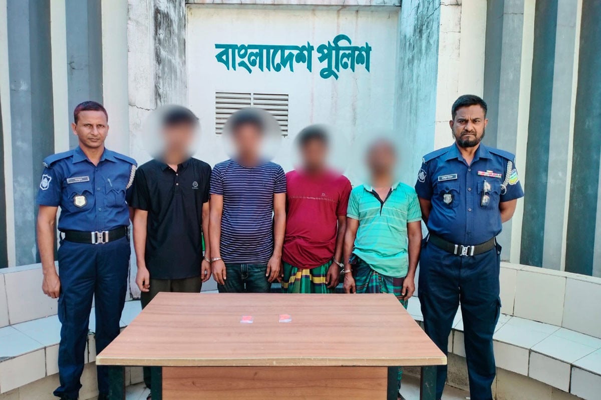 ভালুকায় ১০০ পিস ইয়াবাসহ চার মাদক ব্যবসায়ী গ্রেফতার