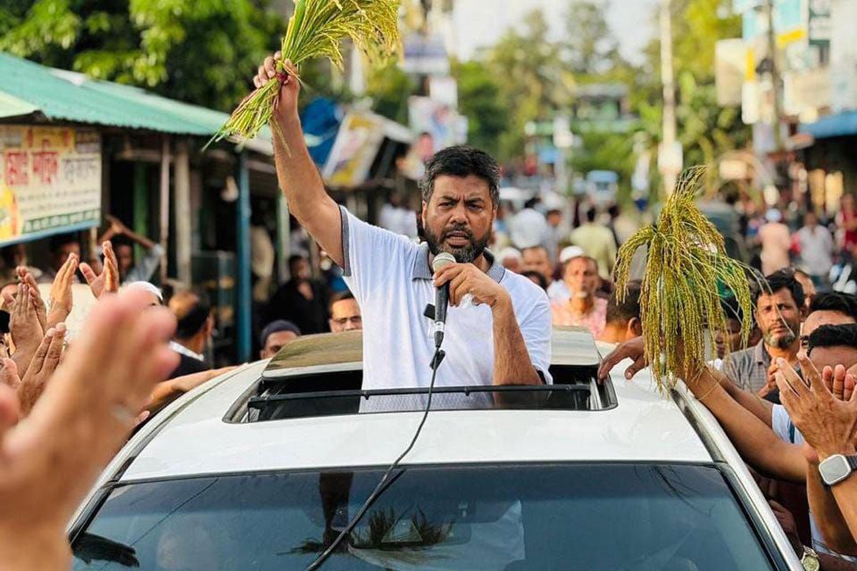 ছাগলনাইয়ায় ধানের শীষের পথসভা অনুষ্ঠিত