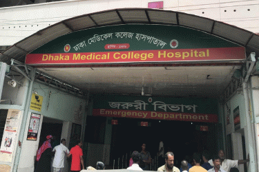 রাজধানীতে পাঠাও চালকের ওপর হামলা, টাকা-মোবাইল ছিনতাই