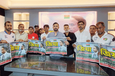 ক্রীড়াঙ্গন থাকবে রাজনীতির উর্ধ্বে: ইসরাফিল খসরু