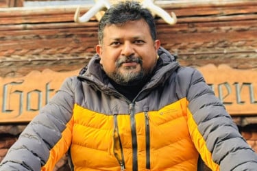সাংবাদিক জুলকারনাইন সায়েরের ফেসবুক আইডিতে সাইবার হামলা