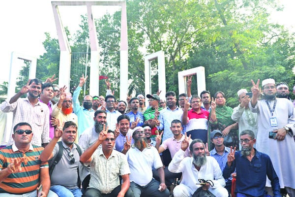 দাবি পূরণ, আজ ক্লাসে ফিরছেন শিক্ষকরা