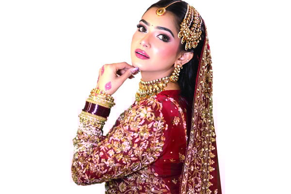ডান্সিং ডিভা তানজিন তিশা