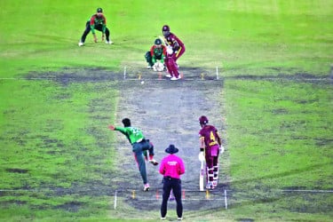 ইতিহাসের সাক্ষী হয়ে থাকল মিরপুর