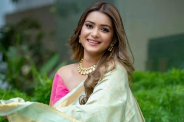 গিফট নিয়ে হয়ে গেলাম প্রতারক : তানজিন তিশা