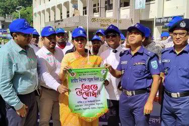ঠাকুরগাঁওয়ে জাতীয় নিরাপদ সড়ক দিবস পালিত