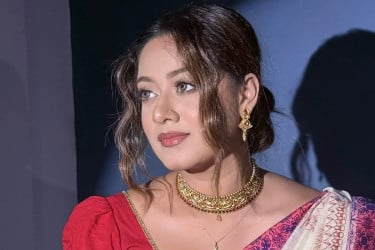 বাবাই আমার সবচেয়ে বড় সমালোচক: দীঘি