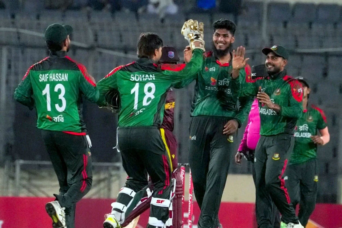 টাইগারদের বোলিং তাণ্ডবে বিপর্যস্ত ক্যারিবীয় শিবির