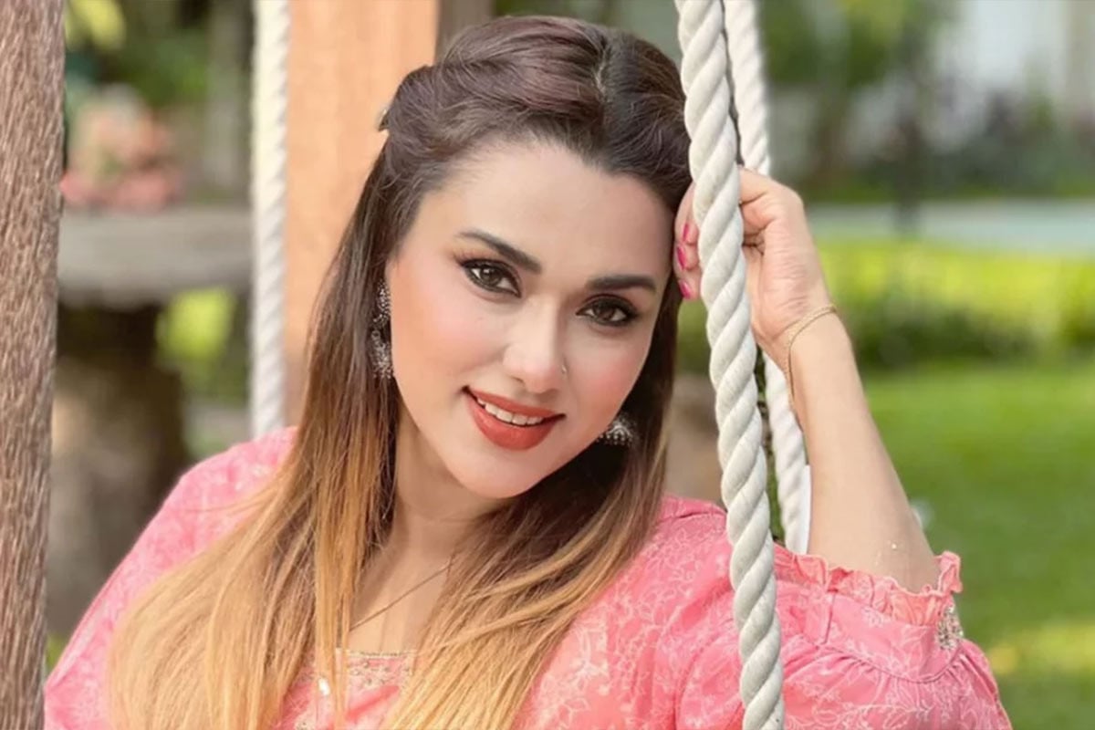 সোশ্যাল মিডিয়ার গুঞ্জন উড়িয়ে ববি বললেন, সবই মিথ্যা