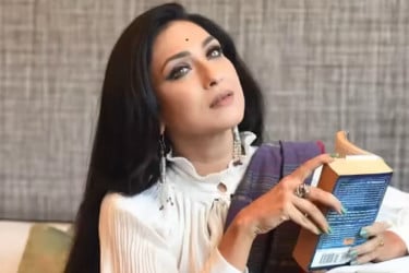 ভাইফোঁটা দিতে না পেরে মন খারাপ ঋতুপর্ণার