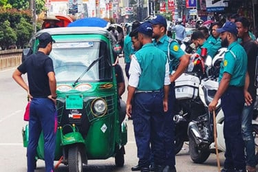 সিলেটে চলছে অভিযান: দুই দিনে আটক ২২২ যানবাহন, ৯৪টি মামলা
