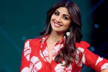 এক রাতে কোটি রুপি আয় শিল্পার রেস্তোরাঁয়, তবু দিচ্ছেন না জরিমানা