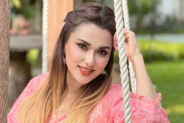 সোশ্যাল মিডিয়ার গুঞ্জন উড়িয়ে ববি বললেন, সবই মিথ্যা