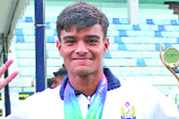 ২০ রেকর্ডে শেষ হলো জাতীয় সাঁতার