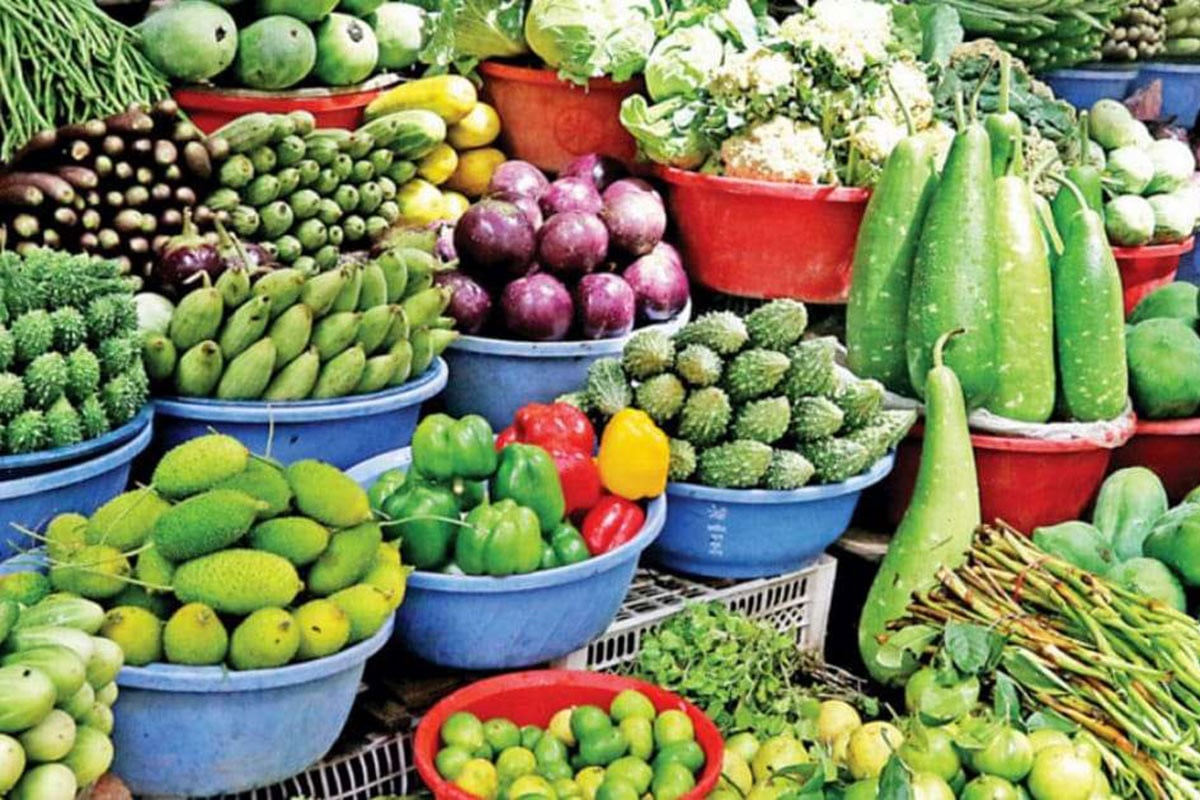 রাজধানীর বাজারে কিছুটা স্বস্তি, কমেছে সবজির দাম