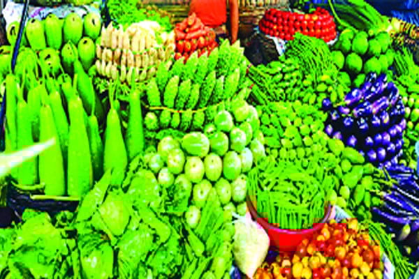 উত্তাপ কমছে সবজিতে