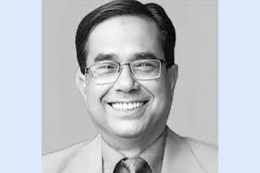 তিন দেশের বিমানবন্দরে তিন ধরনের ব্যবহার