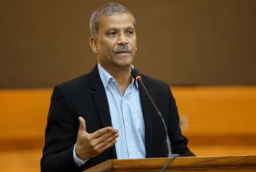 দায়িত্ব শেষ করে যত তাড়াতাড়ি যেতে পারি বাঁচব