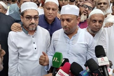 কিছু উপদেষ্টার আচরণ মানুষকে আশ্বস্ত করছে না: হুমায়ূন কবির