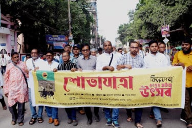 সাহিত্য উৎসবে কবি-সাহিত্যিকদের মিলনমেলা