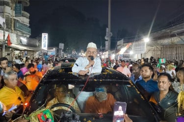 দেশের ভেতরে নাশকতায় শেখ হাসিনার পরিকল্পনা কাজ করছে : গয়েশ্বর