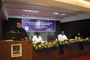 নারীদের রাজনৈতিক অংশগ্রহণে সাইবার বুলিং বড় বাধা