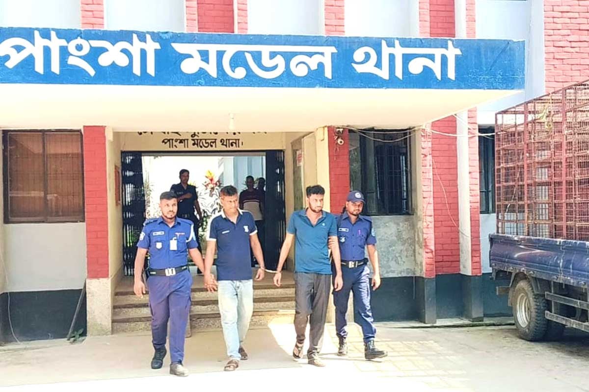 পাংশায় র্যাব পরিচয়ে পিকআপ ডাকাতি: গ্রেফতার ২