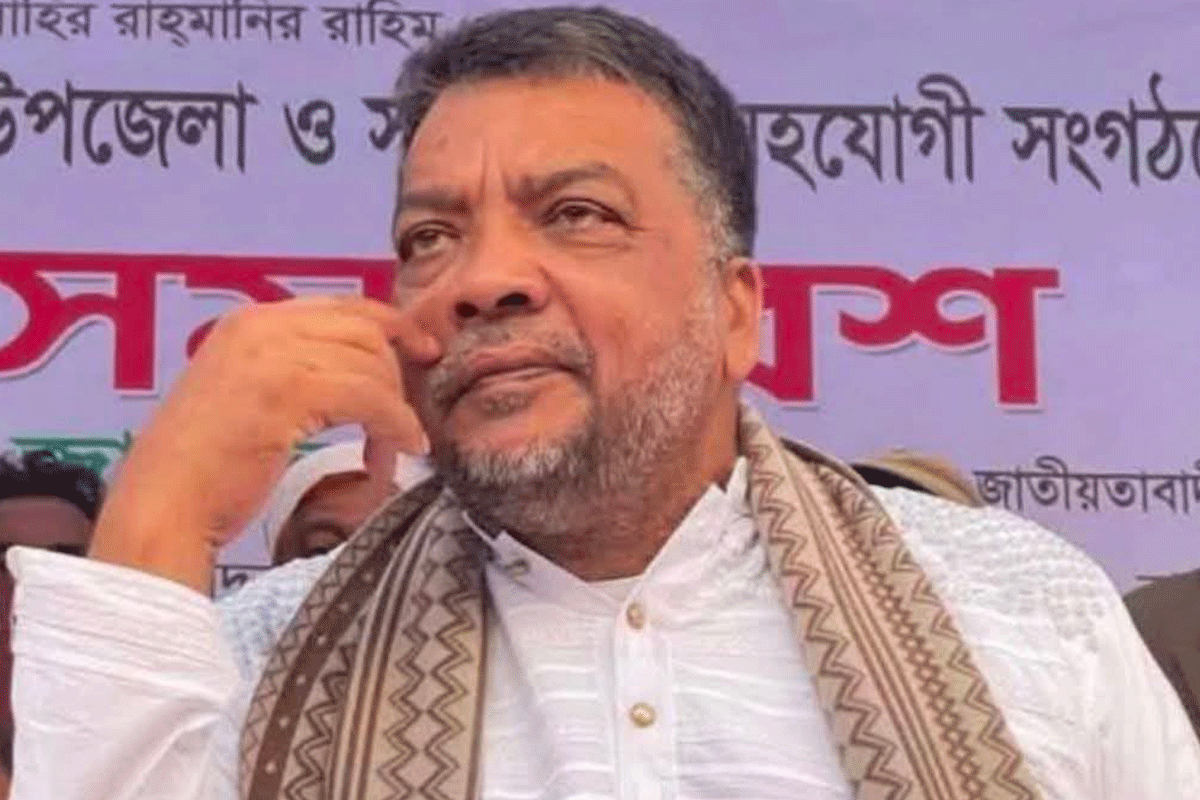 ঝালকাঠিতে বাসের ধাক্কায় প্রাণ গেল বিএনপি নেতার