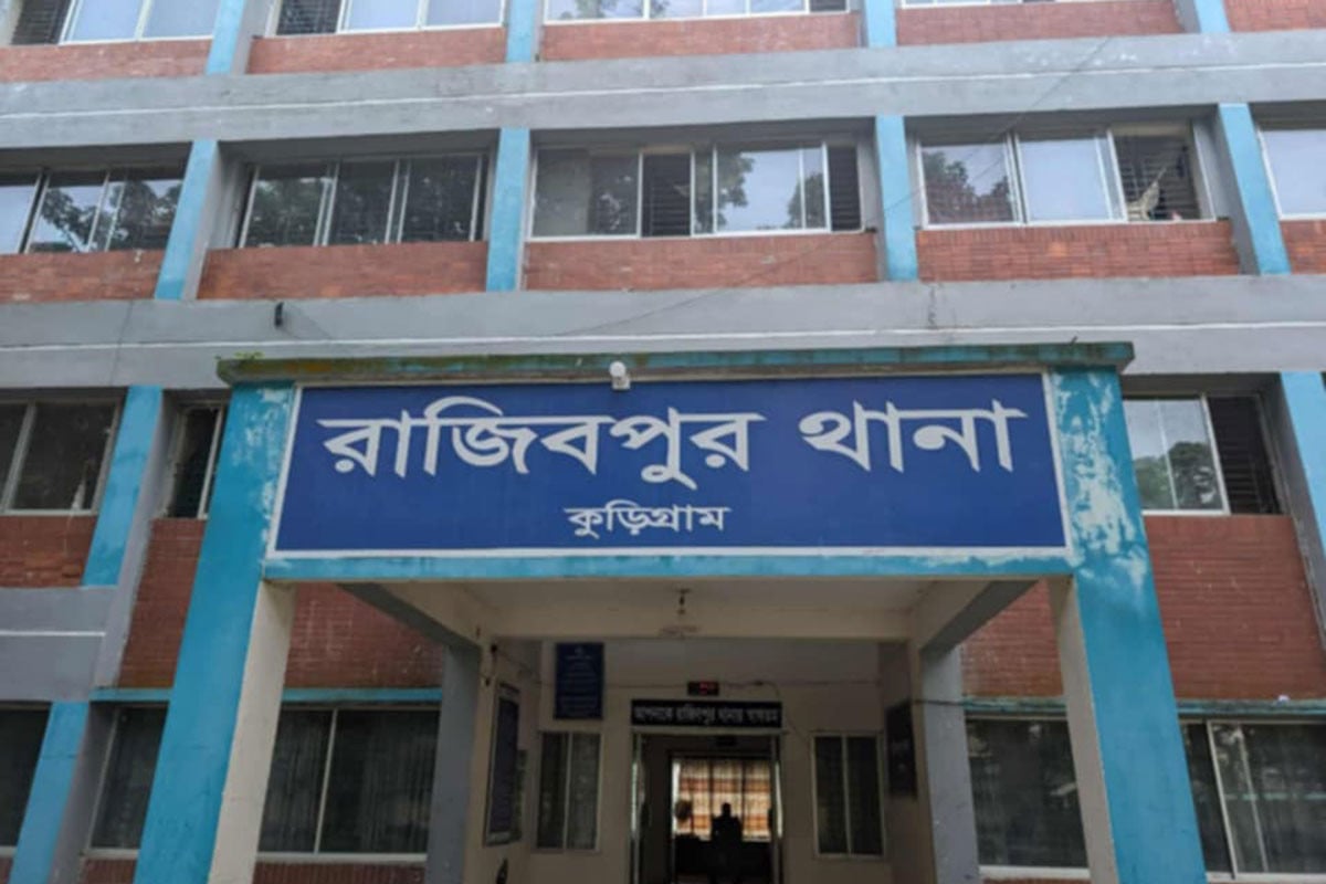 কুড়িগ্রামে অভিযানে যাওয়া পুলিশের ওপর হামলা, আহত ৬