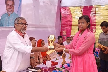 প্রতিযোগিতামূলক বিশ্ব ব্যবস্থায় টিকে থাকতে সুশিক্ষিত হতে হবে : প্রিন্স