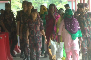 ভারতে আটক ৩১ বাংলাদেশিকে হস্তান্তর
