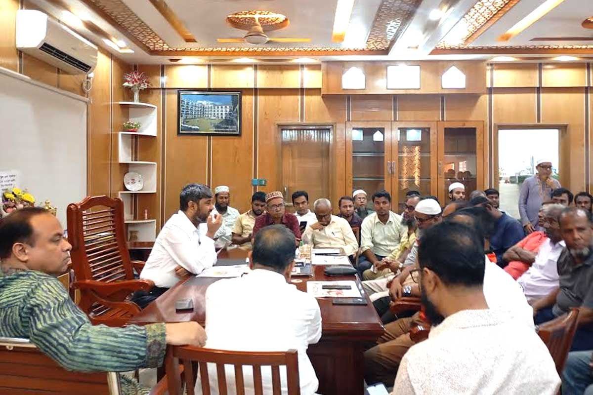 টঙ্গীতে শিক্ষকদের সঙ্গে অধ্যক্ষের মতবিনিময় সভা