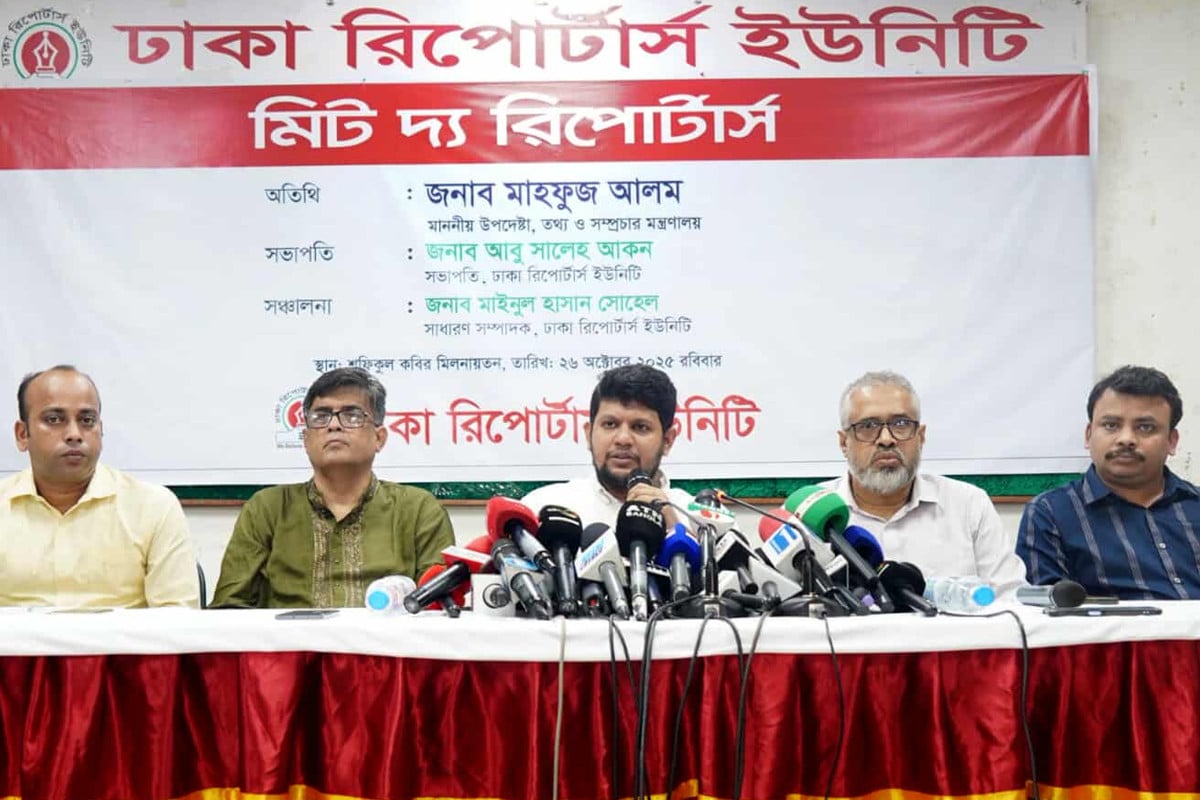 গণমাধ্যমের জন্য সরকারি সুবিধা বাড়ানো হবে : তথ্য উপদেষ্টা