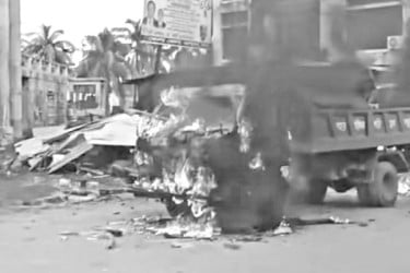 উচ্ছেদ অভিযানে হামলা তিন গাড়িতে আগুন