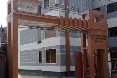 ঘুষ নিয়ে ভাইরাল সেই শিক্ষা কর্মকর্তার ঘুষ-দুর্নীতি বন্ধ হয়নি