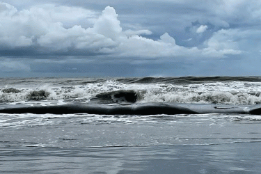 সাগরে গভীর নিম্নচাপ, সন্ধ্যায় ঘূর্ণিঝড়ে রুপ নিতে পারে