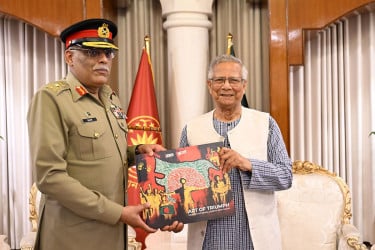 প্রধান উপদেষ্টার সঙ্গে পাকিস্তানের যৌথ বাহিনীর চেয়ারম্যানের সৌজন্য সাক্ষাৎ