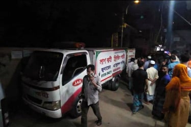 দুর্ঘটনায় নিহত কালামের প্রথম জানাজা সম্পন্ন