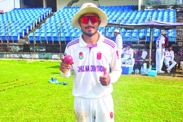 এলবিতে আফিফের হ্যাটট্রিক