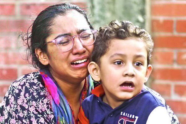 এখন আমার বাচ্চাদের কী হবে