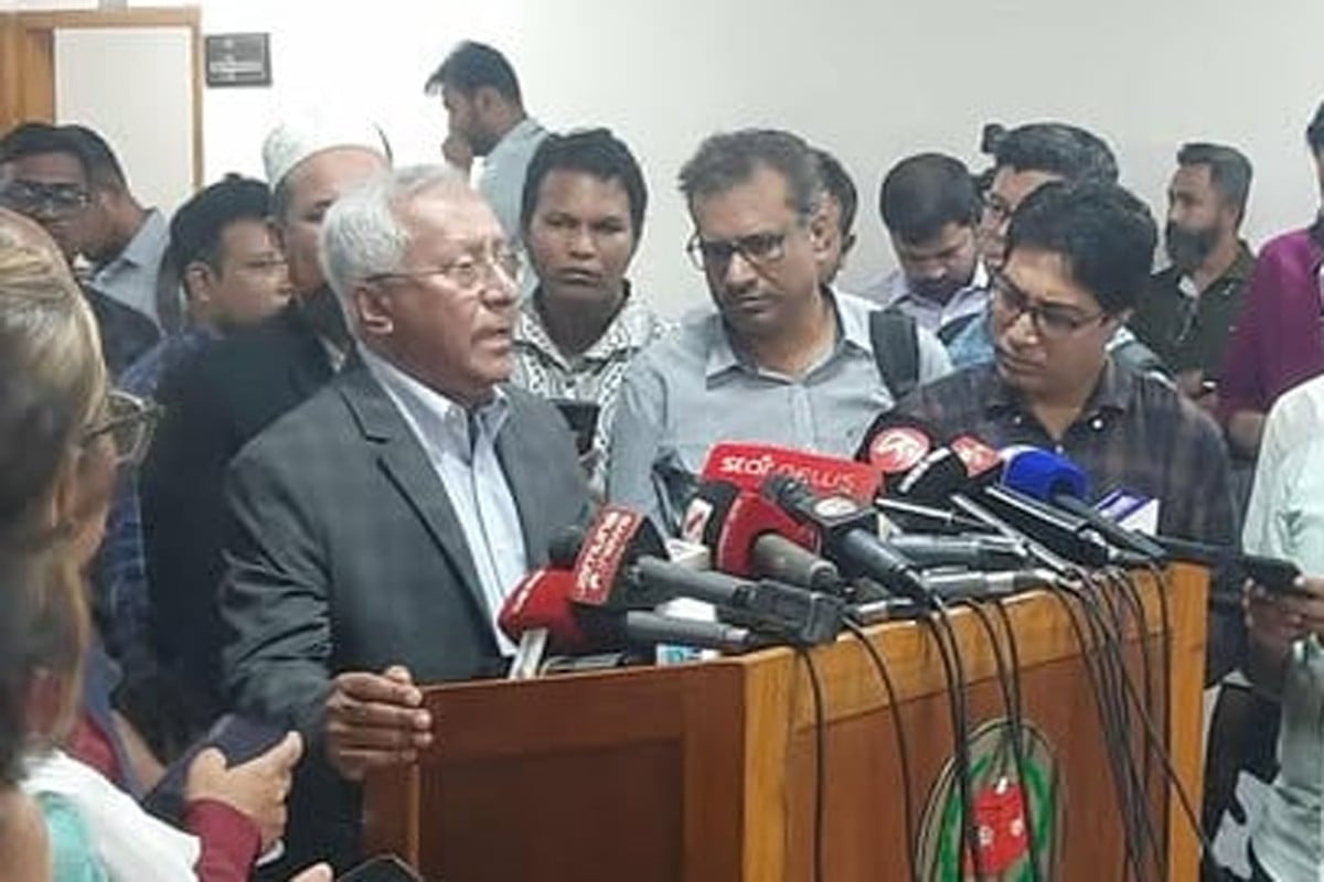 ৩০০ আসনে চূড়ান্ত ভোটকেন্দ্র ৪২ হাজার ৭৬১