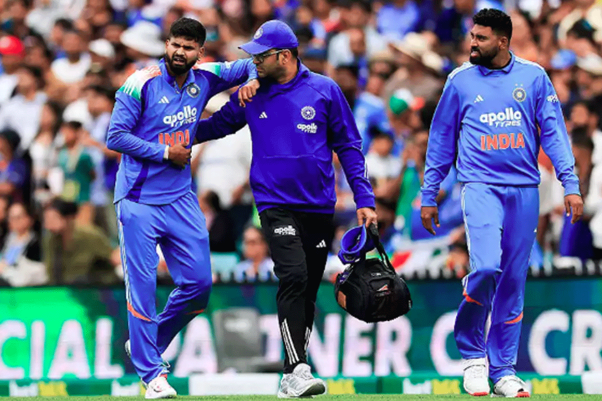 আইসিইউ থেকে কেবিনে আইয়ার