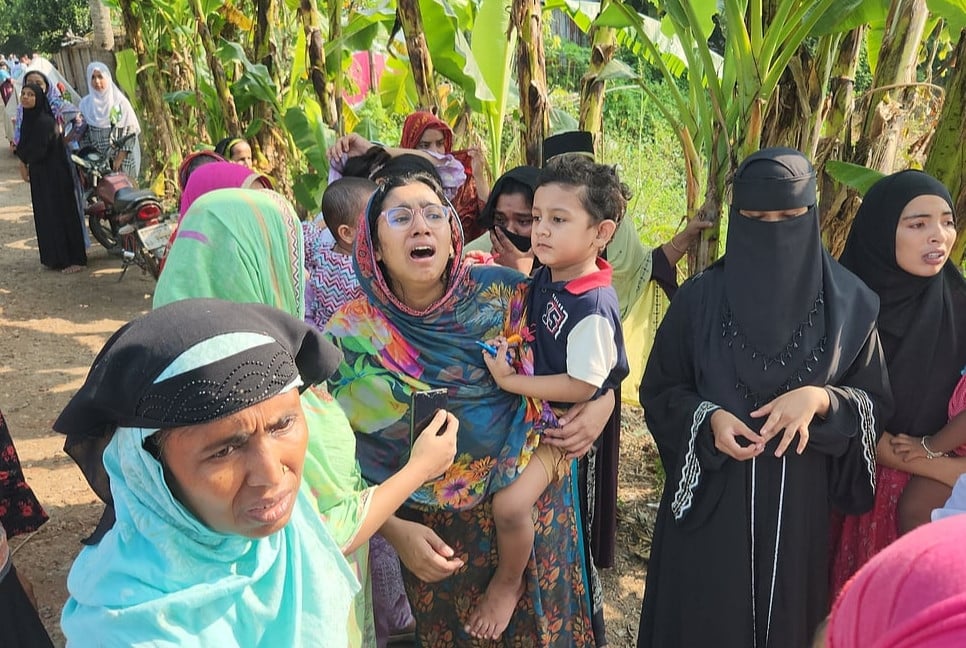 চোখের জলে কালামের বিদায়, শোকস্তব্ধ পুরো গ্রাম