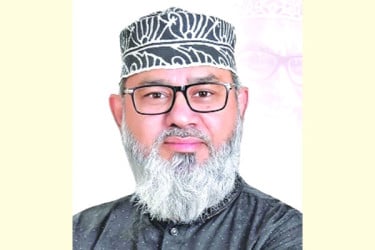 সৎ ও যোগ্য নেতৃত্ব নির্বাচিত করতে হবে