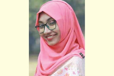 সুইমিংপুলে রাবি ছাত্রীর মৃত্যু, ভিসির বাসভবন ঘেরাও