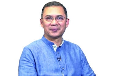 প্রস্তুত বাড়ি আসছে গাড়ি